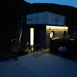 Hausboot Auf Der Mosel *