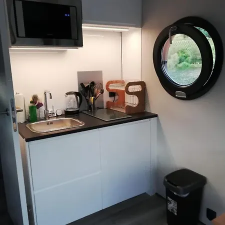 Hausboot Auf Der Mosel Tekne