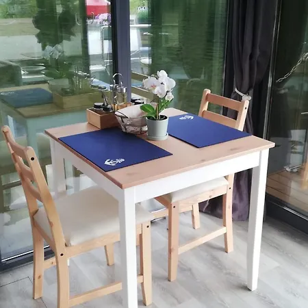 Hausboot Auf Der Mosel Polich