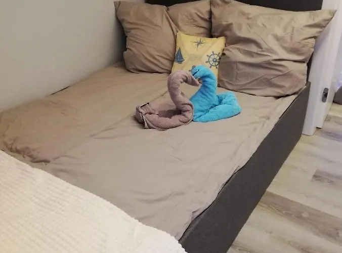 Hausboot Auf Der Mosel * Polich